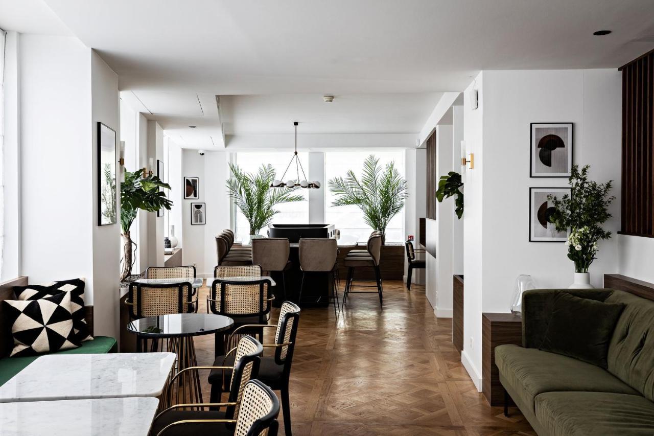 Holiday Inn Paris Palais De L'Elysee By Ihg Экстерьер фото