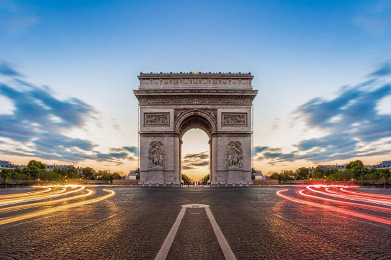 Holiday Inn Paris Palais De L'Elysee By Ihg Экстерьер фото